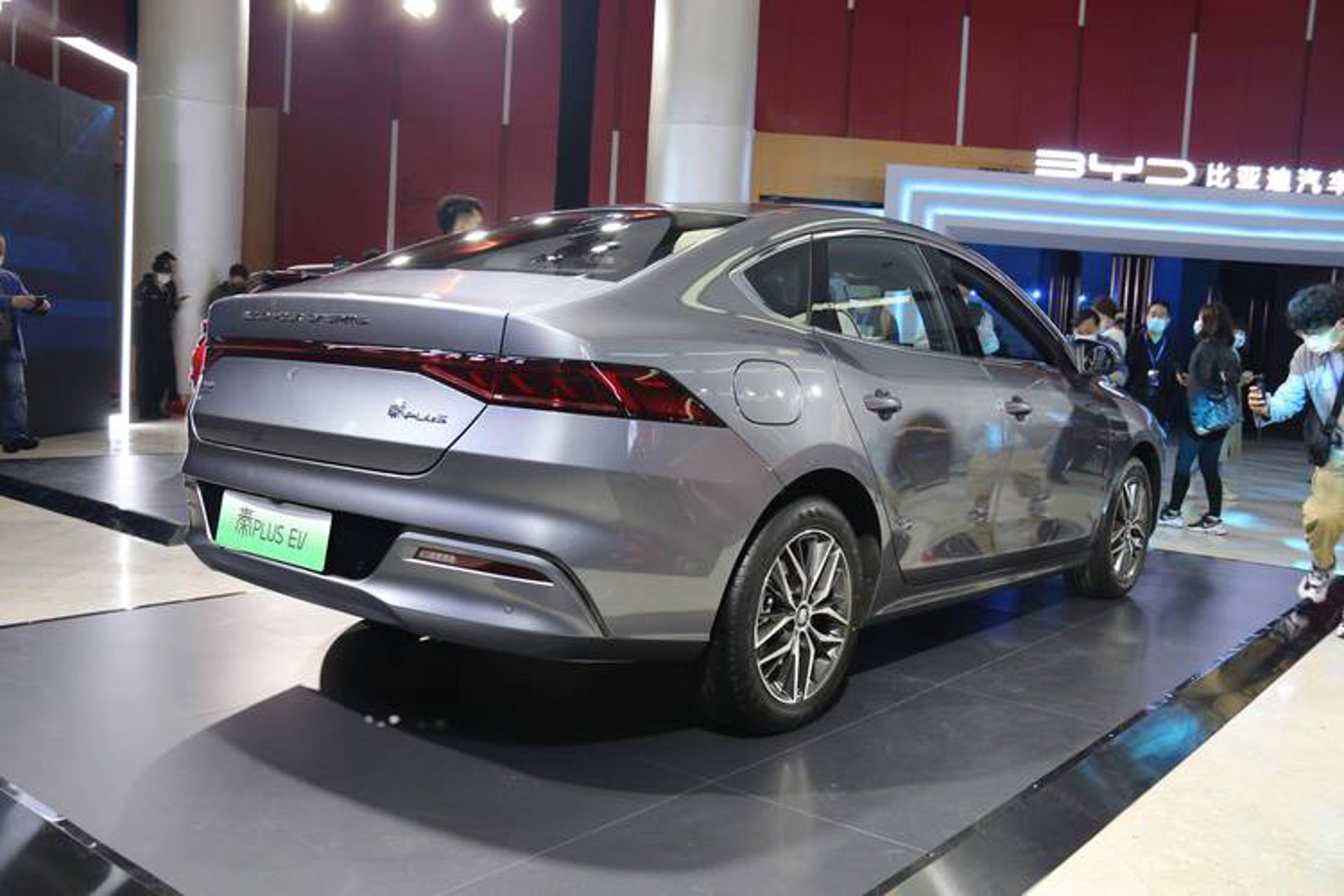华奥汽车